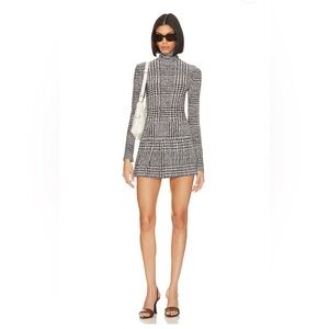 Front Zip Slim Fit Turtle Top
Norma Kamali